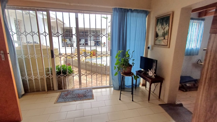 5 Bedroom Property for Sale in Vanes Estate Eastern Cape